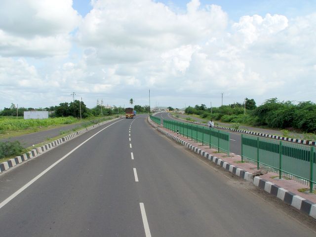 Super-Autobahn im Westen von Gujarat.